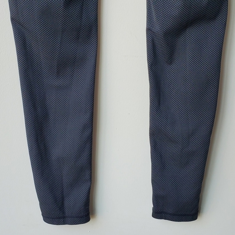 Uniqlo High Waisted Leggings - Picture 8 of 12